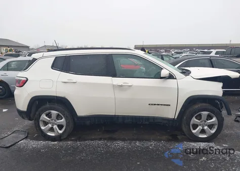 2018 Jeep Compass Latitude 4X4 из США, поврежденный, VIN 3C4NJDBB9JT366309
